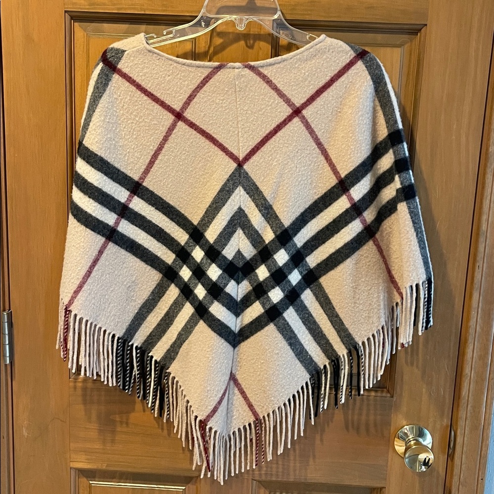 Burberry Beige and Black Checkered Poncho - Picture 4 of 4